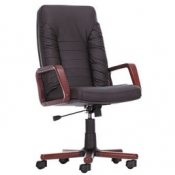 Директорское кресло. 
Обивка изготавливается из кожи высокого качества, кожи обычного качества или синтетического материала \