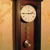 часы  деревянные настенные с маятником, кварцевые, цвет - тёмный орех, маятник металлический. Длина изделия 60 см , ширина 25 см, толщина 19 см.  модель 226  15000  по договорённости  шт  Taipei  по договорённости  Часы ЧАСЫ УДАЧИ ИП