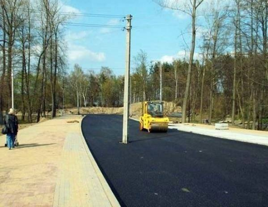Столб на дороге